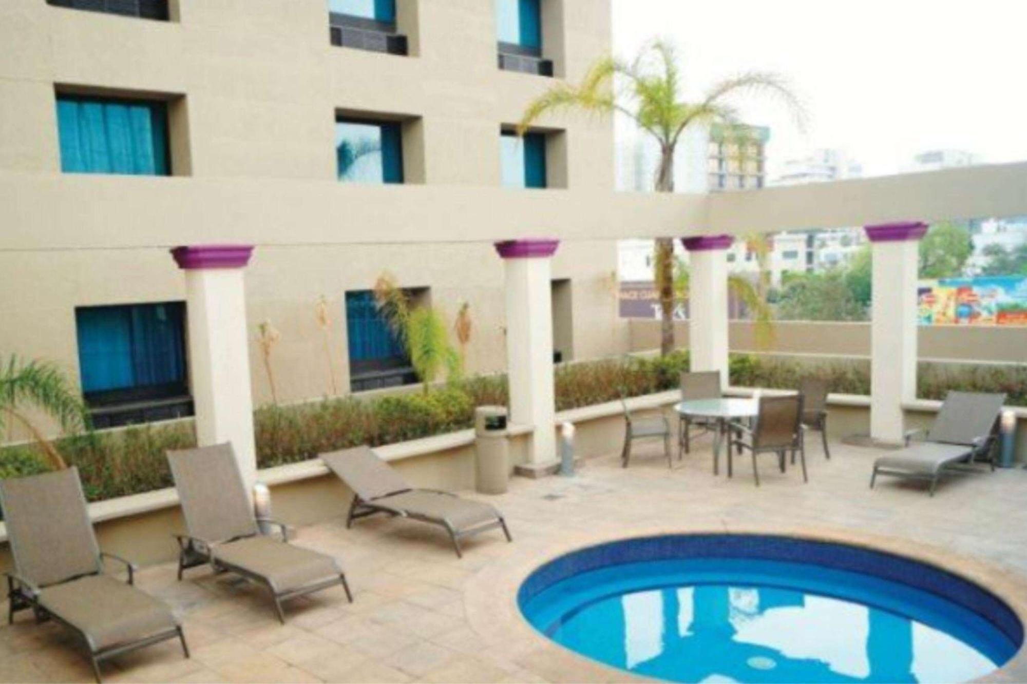 Chn Hotel Monterrey Norte, Trademark Collection By Wyndham Luaran gambar